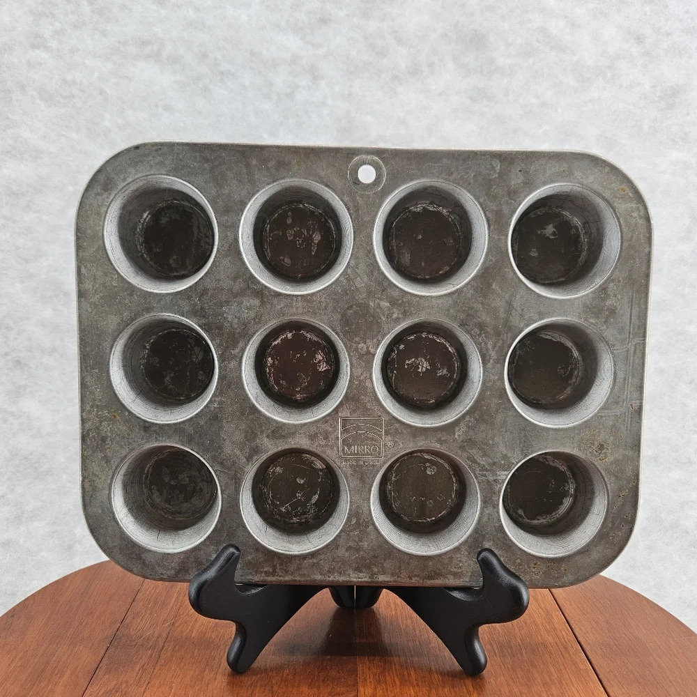 Vintage Mirro Mini Muffin Tin Pan‎  Aluminum Cupcake 12 Holes 162M